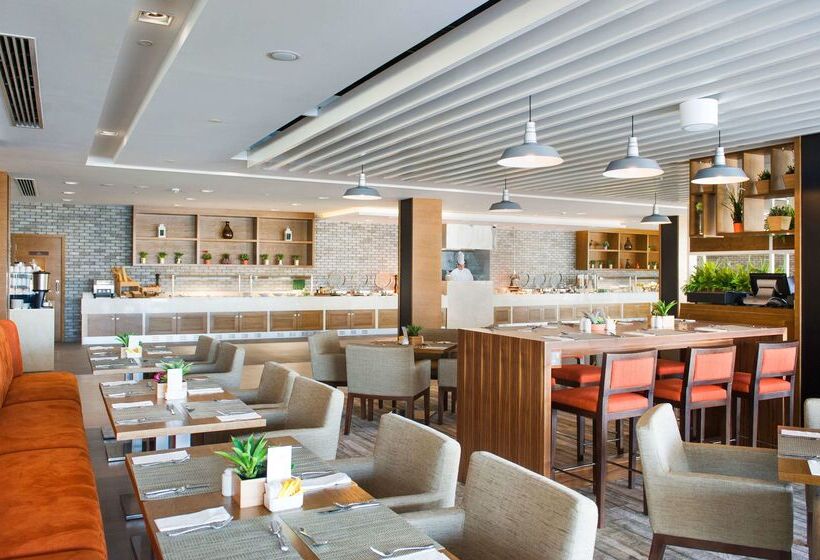 هتل Hilton Garden Inn Ras Al Khaimah