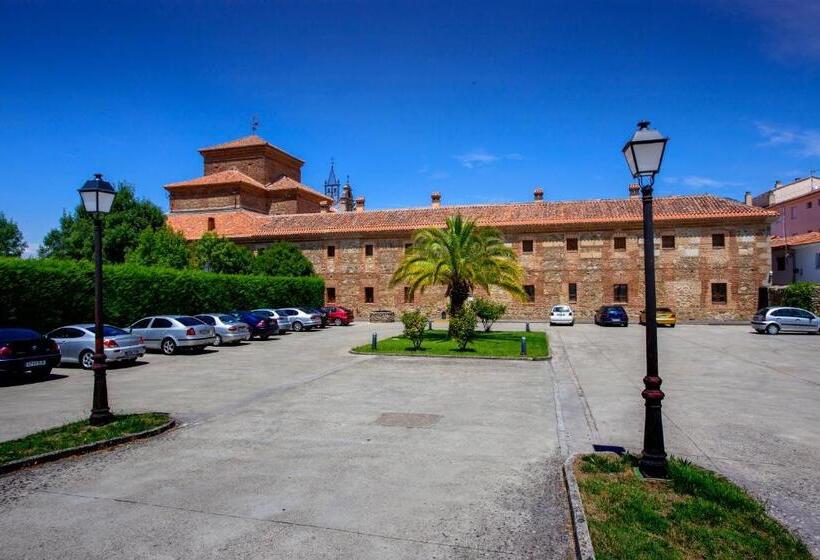 Отель Valle Del Ambroz