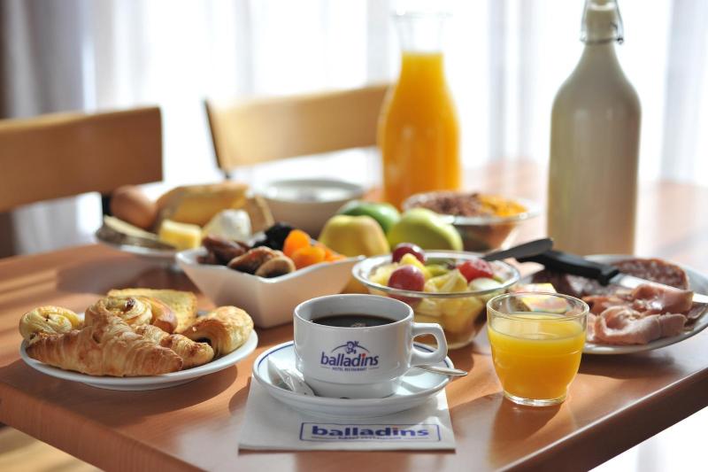 בית מלון כפרי Hôtel Restaurant Kyriad Direct Dijon Nord   Zenith   Toison D Or