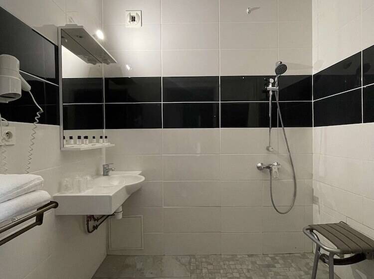 בית מלון כפרי Hôtel Restaurant Kyriad Direct Dijon Nord   Zenith   Toison D Or