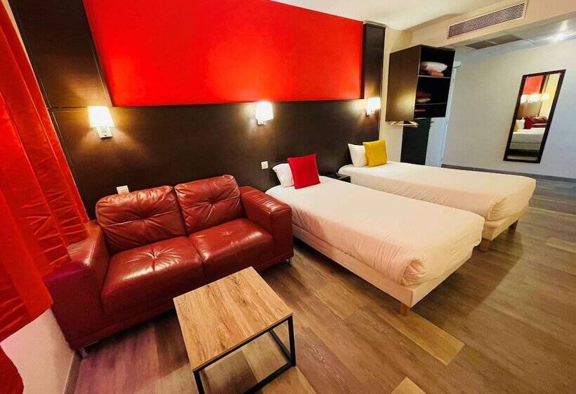 호텔 Hôtel Restaurant Kyriad Direct Dijon Nord   Zenith   Toison D Or