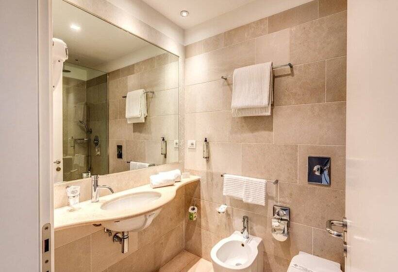 ホテル Isola Sacra