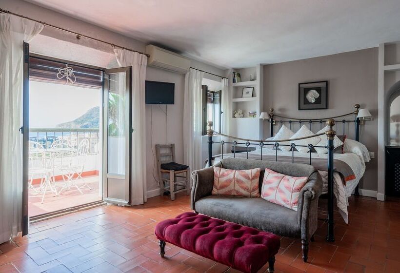 La Tartana Hotel Boutique