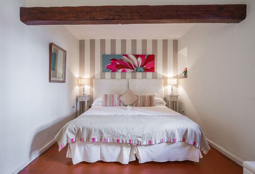La Tartana Hotel Boutique