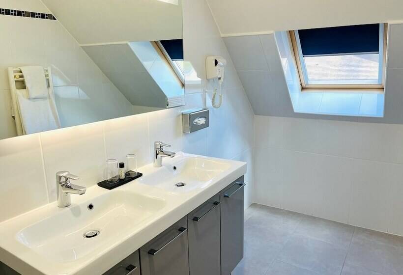 בית מלון כפרי Le Cardinal Rueil Centre