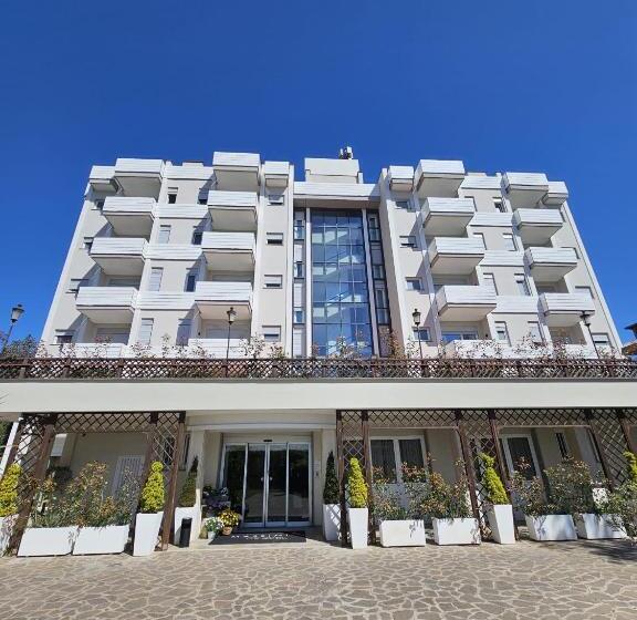 هتل Massimi City Garden