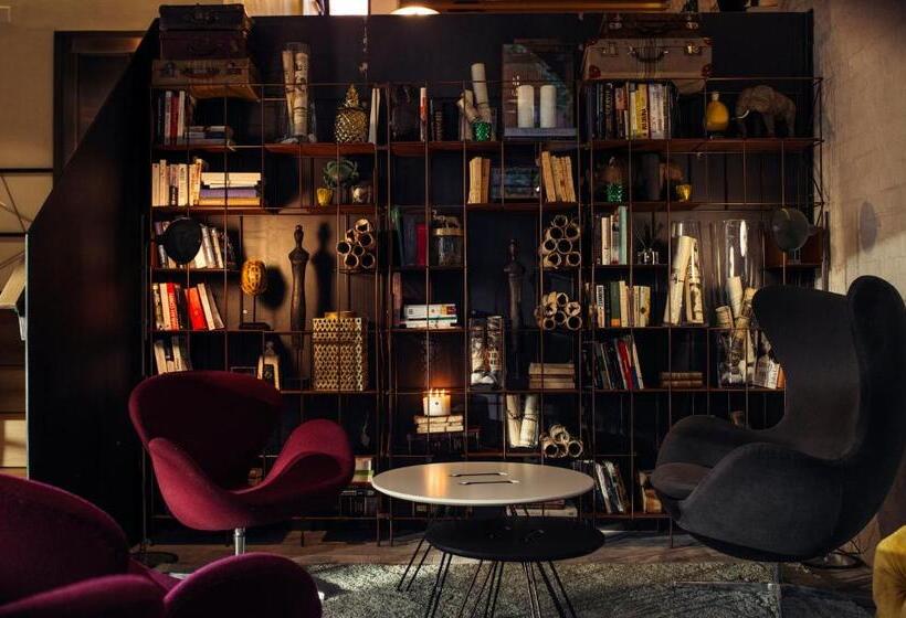 هتل Mirador De Chamartin