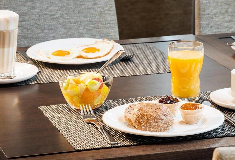 ホテル NH Berlin Kurfurstendamm