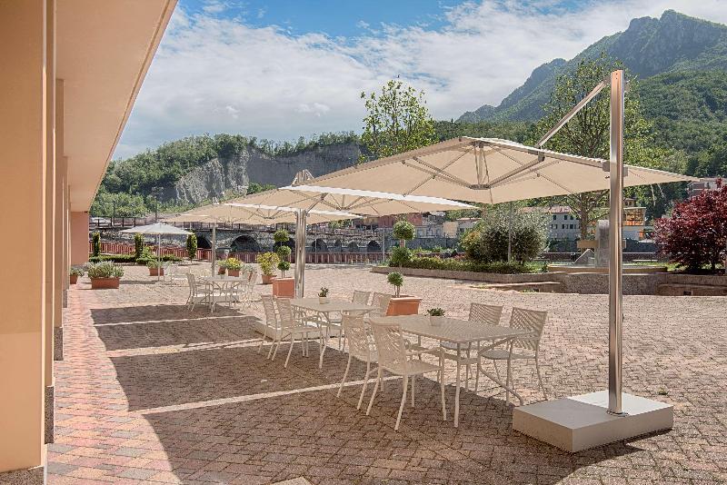 Отель NH Lecco Pontevecchio