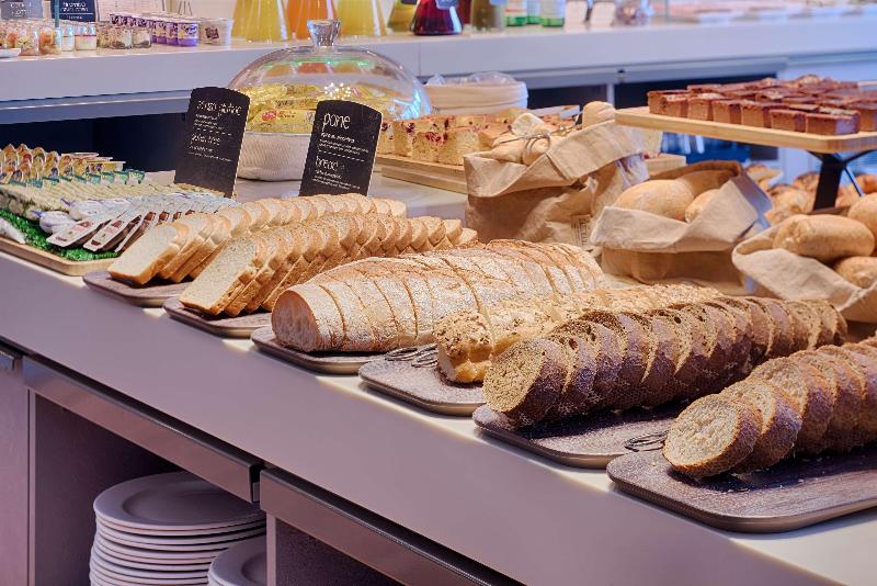 Отель NH Lecco Pontevecchio