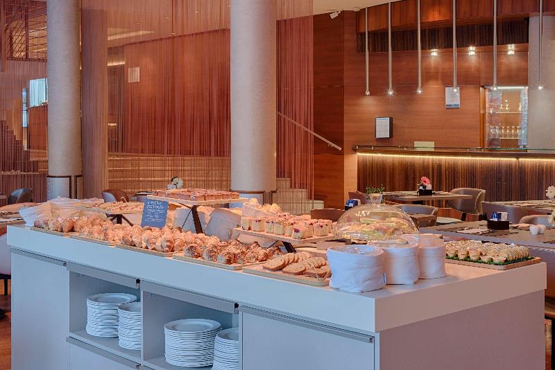 Отель NH Lecco Pontevecchio