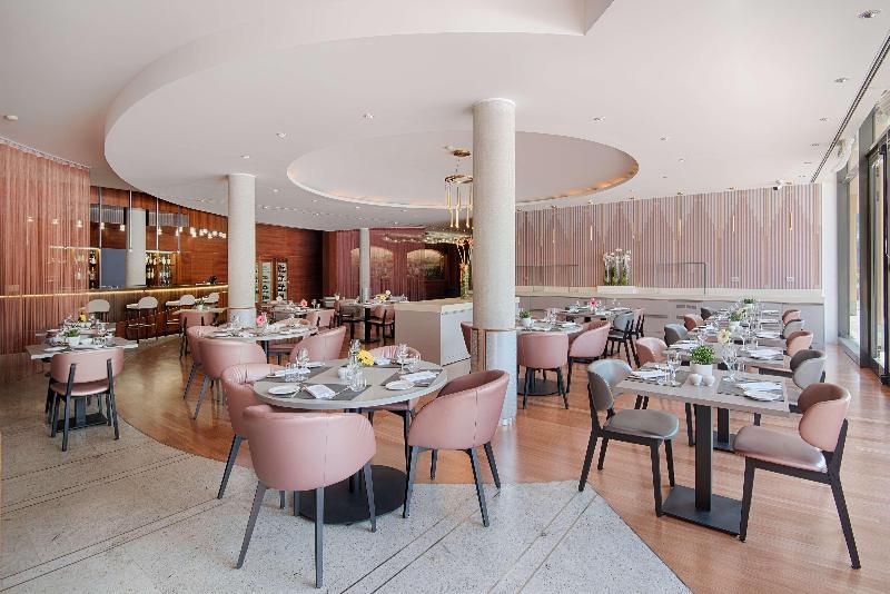 Отель NH Lecco Pontevecchio