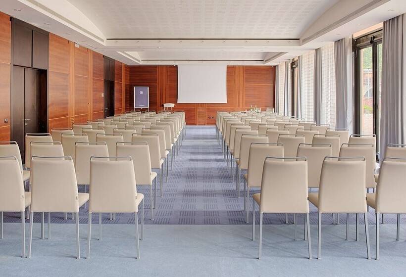 Отель NH Lecco Pontevecchio