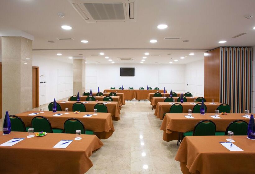 Отель NH San Pedro De Alcántara