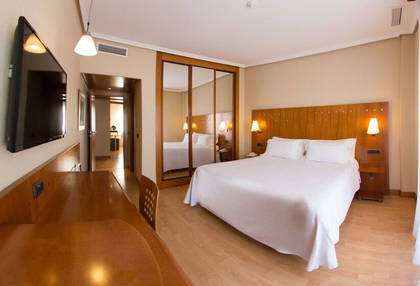 Отель NH San Pedro De Alcántara