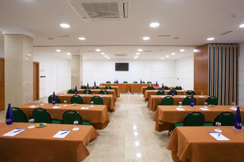 Отель NH San Pedro De Alcántara