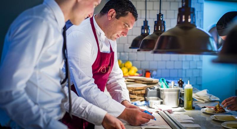 Отель Park Plaza Victoria London