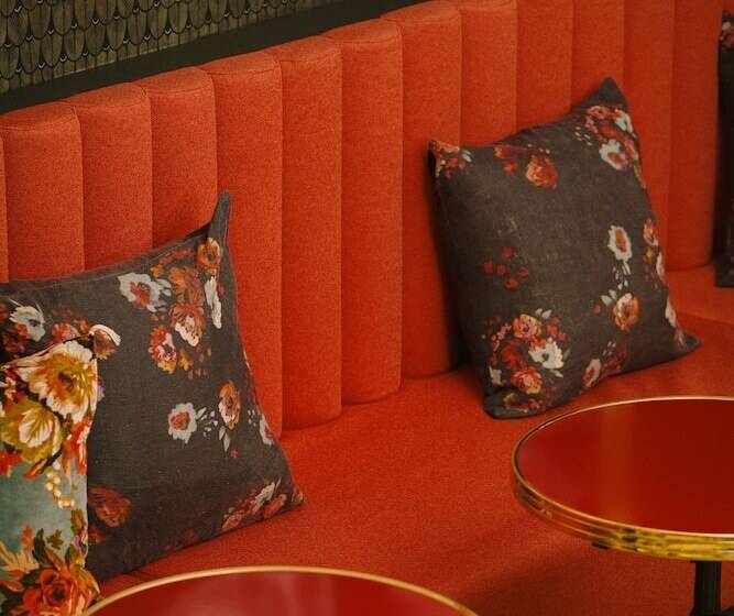 ホテル La Dépendance