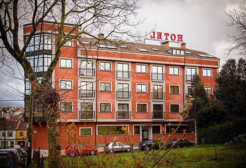 Отель Restaurante Pontiñas