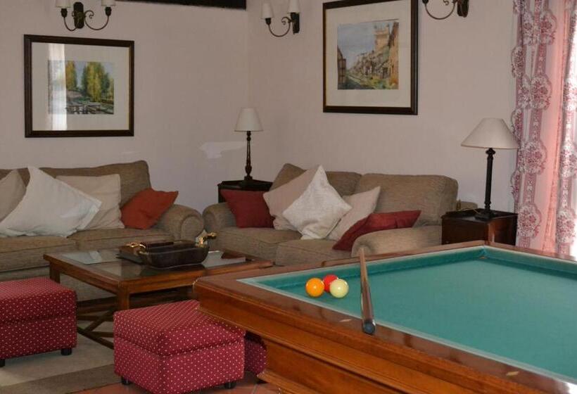 ホテル Posada Real Del Pinar