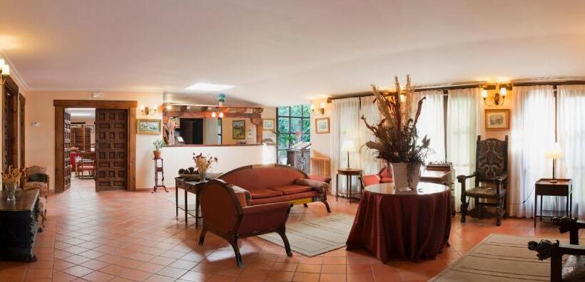 ホテル Posada Real Del Pinar