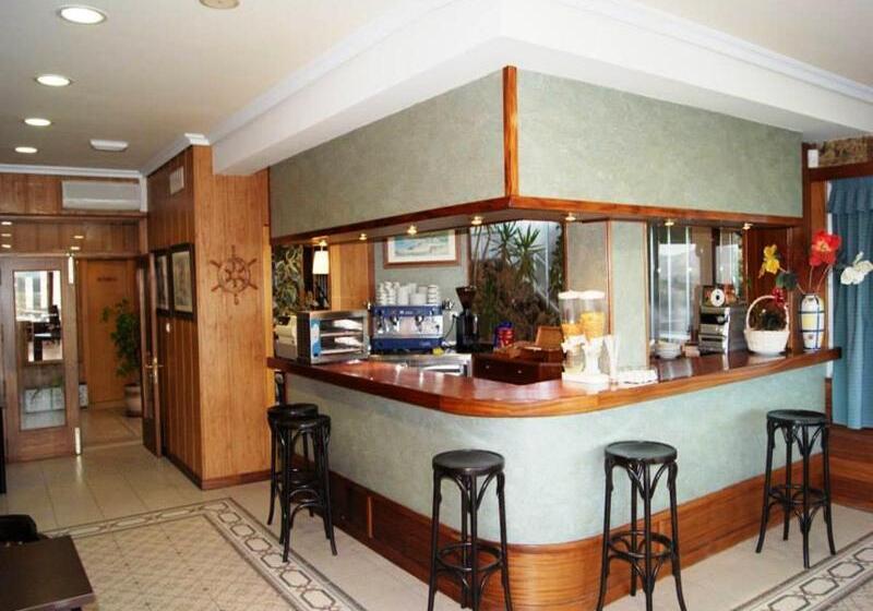 호텔 Ria De Suances