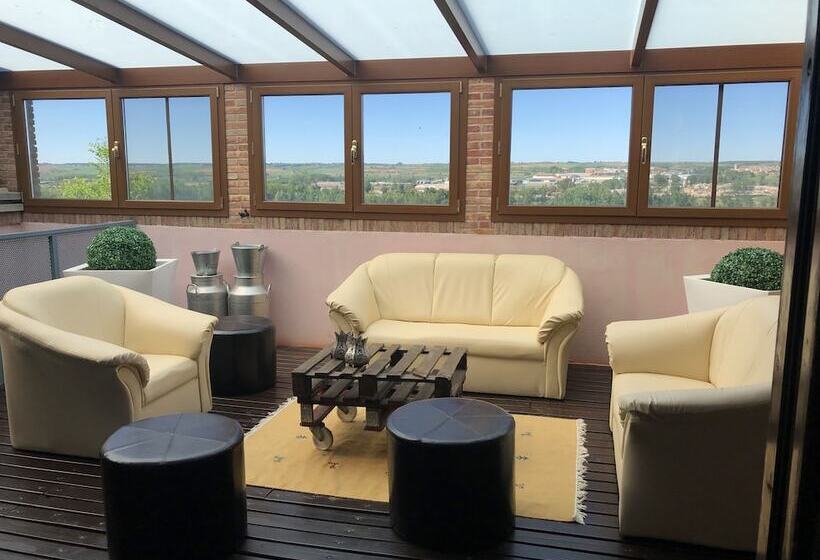 هتل روستایی Posada De Eufrasio