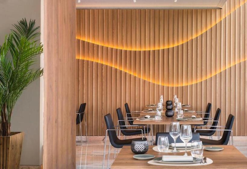 Отель Salles Ciutat Del Prat Barcelona Airport