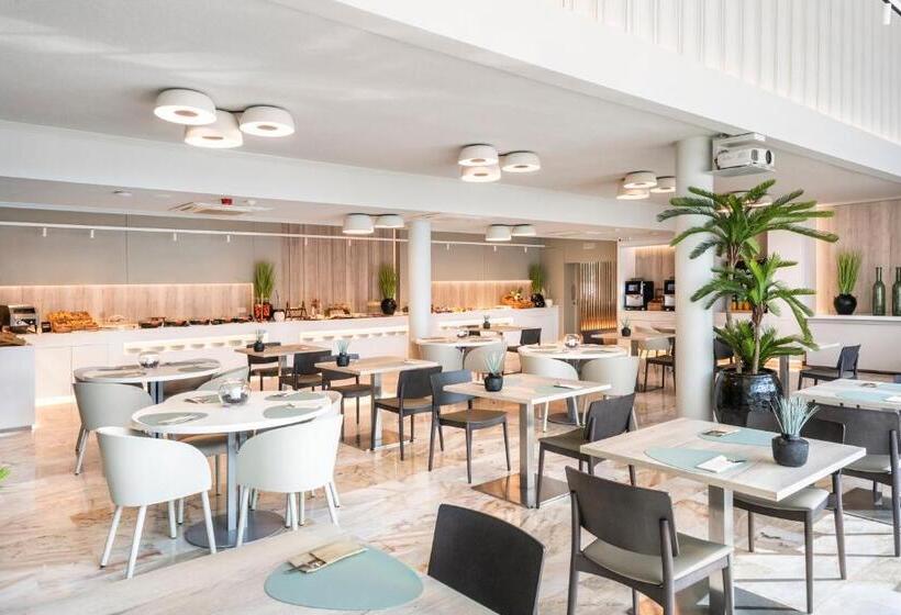 Отель Salles Ciutat Del Prat Barcelona Airport