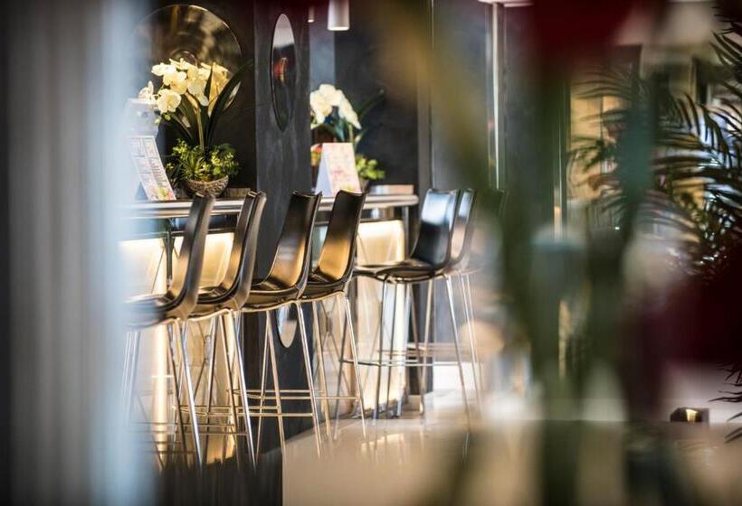 Salles Hotels Marina Portals