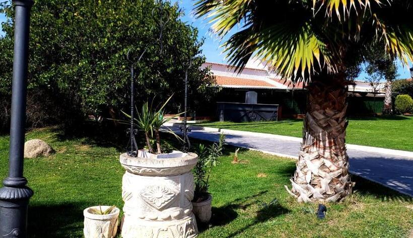 בית מלון כפרי Salvador