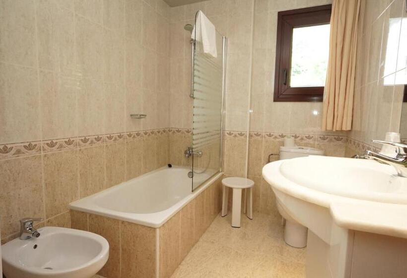 هتل & Spa Niunit