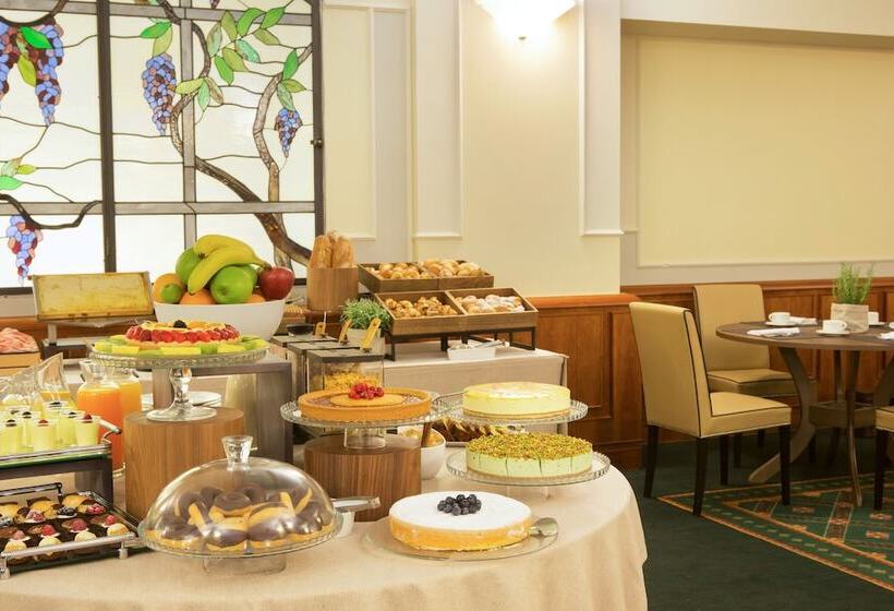 Starhotels Business Palace