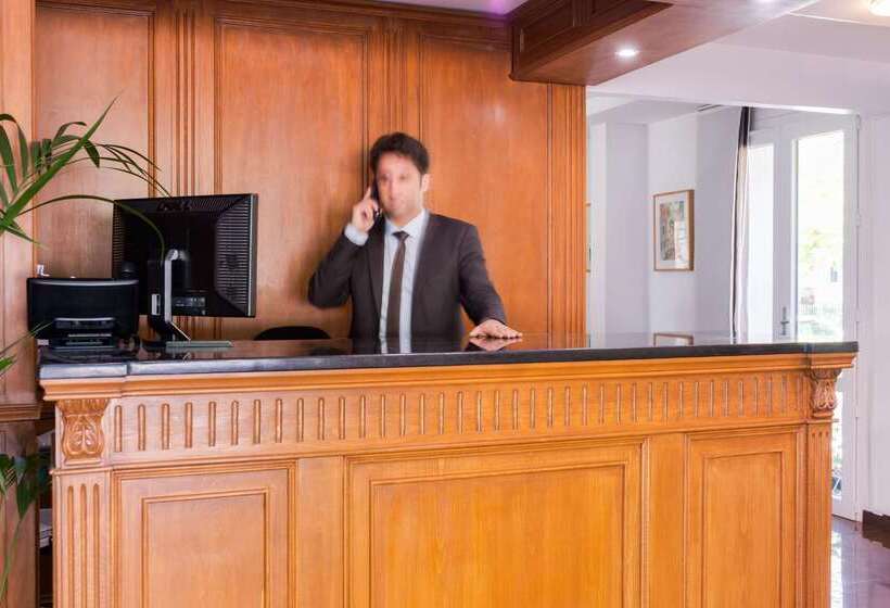 בית מלון כפרי The Originals City, Hôtel Paris Sud, Orly Draveil