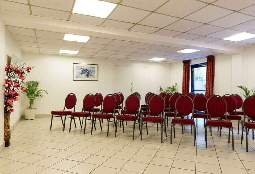 בית מלון כפרי The Originals City, Hôtel Paris Sud, Orly Draveil