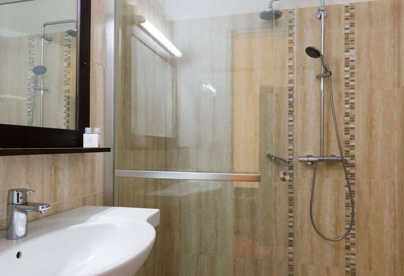 בית מלון כפרי The Originals City, Hôtel Paris Sud, Orly Draveil