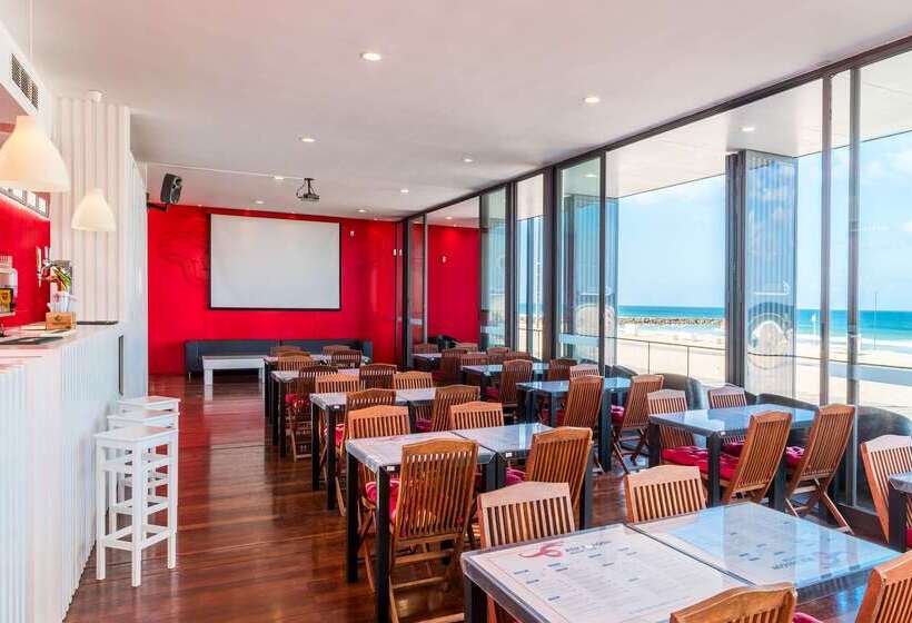 호텔 Tryp by Wyndham Lisboa Caparica Mar