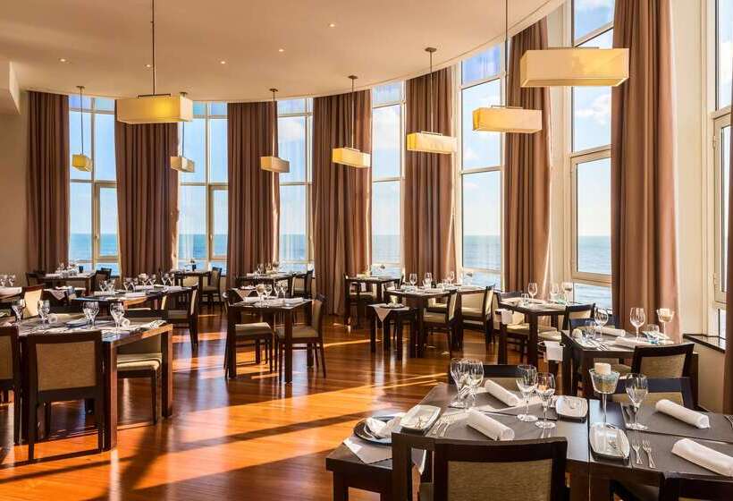 호텔 Tryp by Wyndham Lisboa Caparica Mar