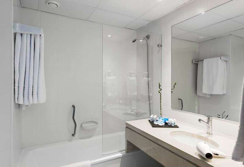 호텔 Tryp by Wyndham Lisboa Caparica Mar