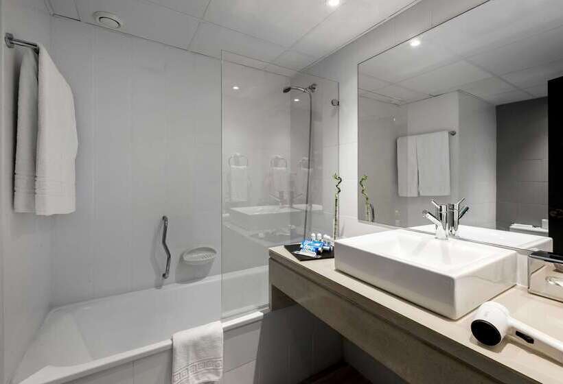 호텔 Tryp by Wyndham Lisboa Caparica Mar