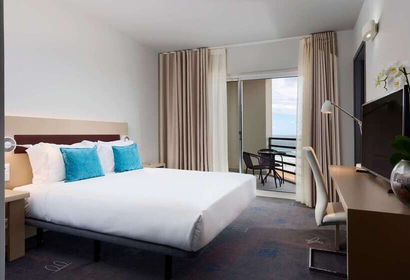 호텔 Tryp by Wyndham Lisboa Caparica Mar