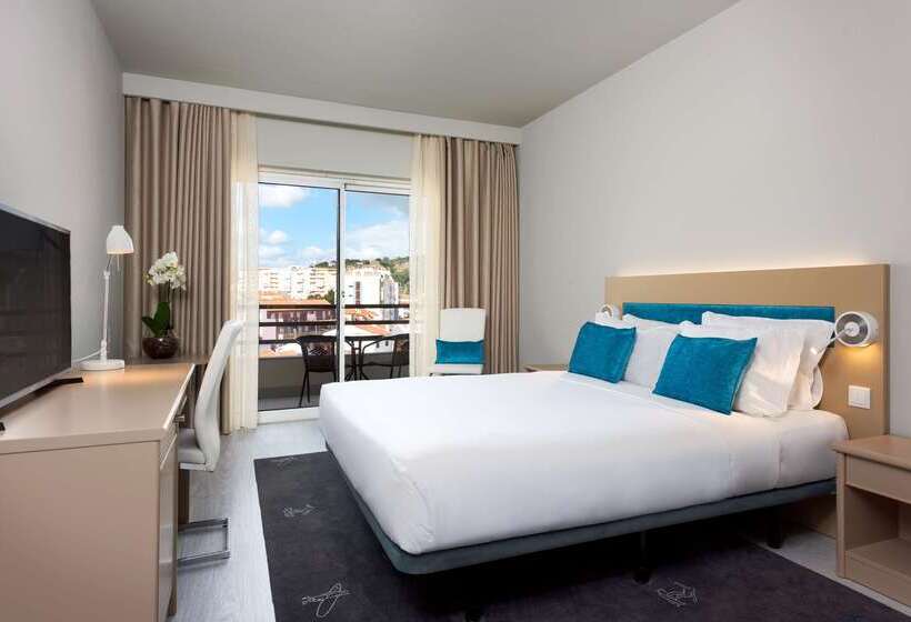 호텔 Tryp by Wyndham Lisboa Caparica Mar
