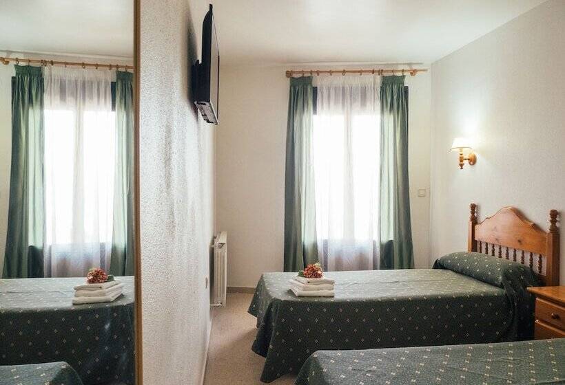 בית מלון כפרי Valmar