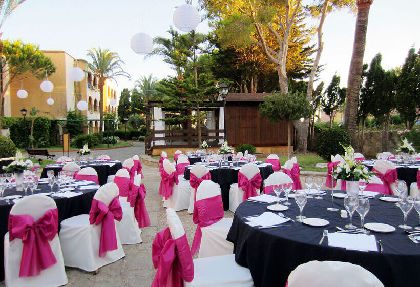 Отель Zahara Resorts & Villas