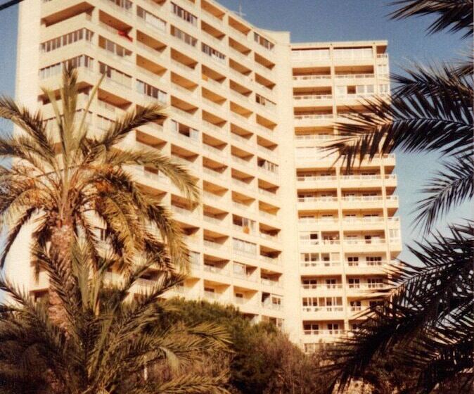 Karola   Fincas Arena