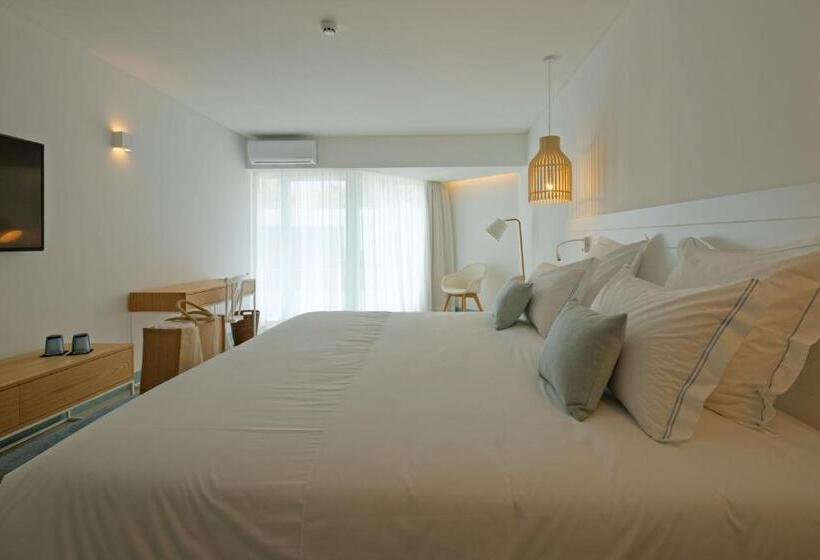 Malibu Foz Hotel   La Maison Younan