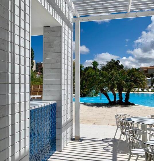 Malibu Foz Hotel   La Maison Younan