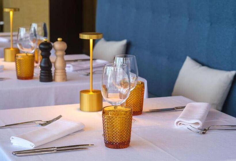 Malibu Foz Hotel   La Maison Younan