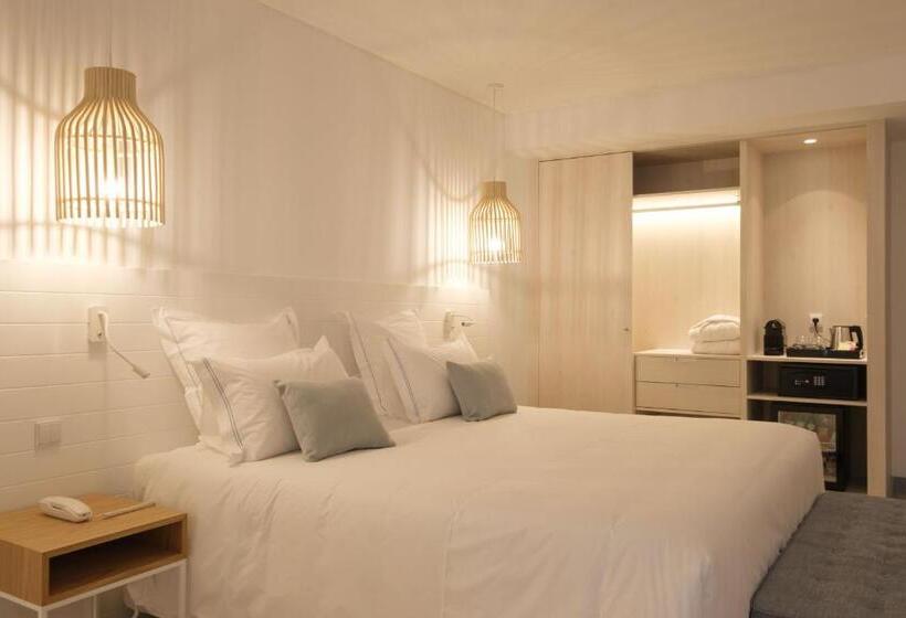 Malibu Foz Hotel   La Maison Younan