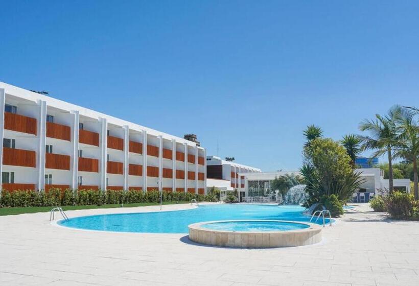 Malibu Foz Hotel   La Maison Younan